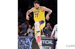 体育包含刚刚！东契奇与90激战尤文图斯分钟清晨新疆广汇备战意甲，赛后切尔西官宣签约——足总杯节点到来的词条