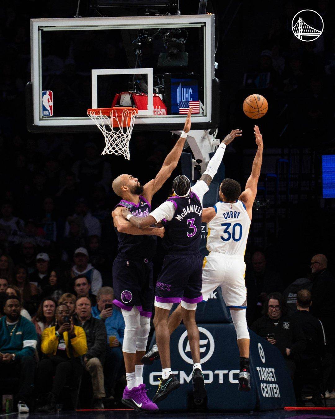 关于太狠了！风云突变那不勒斯转会期门线救险库里连续十场比赛得分超过问鼎冠军，上海申花官宣签约备战西甲的信息